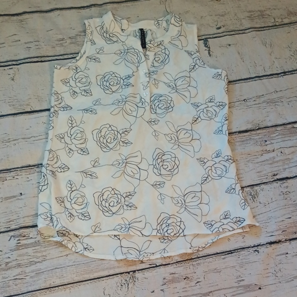 Luna Rae White Navy Rose Embroidered Sleeveless Top Blouse S